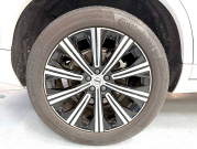 ボルボ XC90 D5 AWD インスクリプション 4WD　ハーマン/運転支援/白革/ACC/HUD/後期/禁煙 中古車