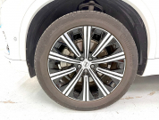 ボルボ XC90 D5 AWD インスクリプション 4WD　ハーマン/運転支援/白革/ACC/HUD/後期/禁煙 中古車