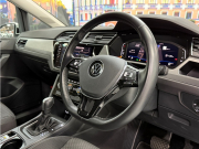 フォルクスワーゲン ゴルフトゥーラン TSIコンフォートライン　LED/ACC/純正ナビ/ETC/バックカメラ/クルコン/ワンオーナー 中古車