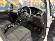 フォルクスワーゲン ゴルフトゥーラン TSIコンフォートライン　LED/ACC/純正ナビ/ETC/バックカメラ/クルコン/ワンオーナー 中古車