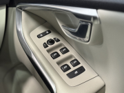 ボルボ V40 D4インスクリプション ディーゼルターボ 中古車