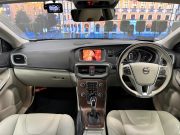 ボルボ V40 D4インスクリプション ディーゼルターボ 中古車