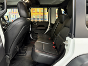 ジープ ラングラー アンリミテッド ルビコン 4WD 中古車