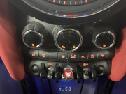 MINI(ミニ) ミニ クーパーS 5ドア　JCWパッケージ/純正ナビ/バックカメラ/パドルシフト/オートライト/オートエアコン/HUD/フォグライト/純正17インチAW/本革ステアリング 中古車