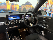 メルセデスベンツ GLB 200d 4MATIC AMGラインPKG 4WD 中古車