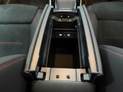 メルセデスベンツ GLB 200d 4MATIC AMGラインPKG 4WD 中古車