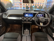 メルセデスベンツ GLB 200d 4MATIC AMGラインPKG 4WD 中古車